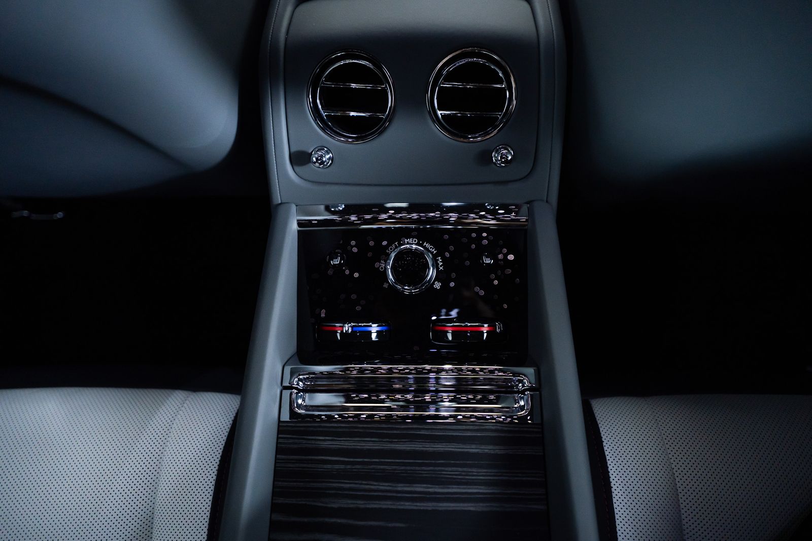 2024 Rolls-Royce Spectre — full photo 43 of 54
