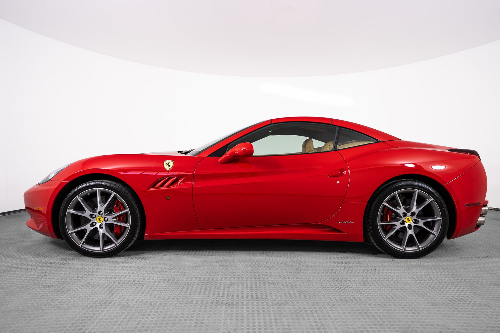 2012 Ferrari California — foto completa 33 de 38