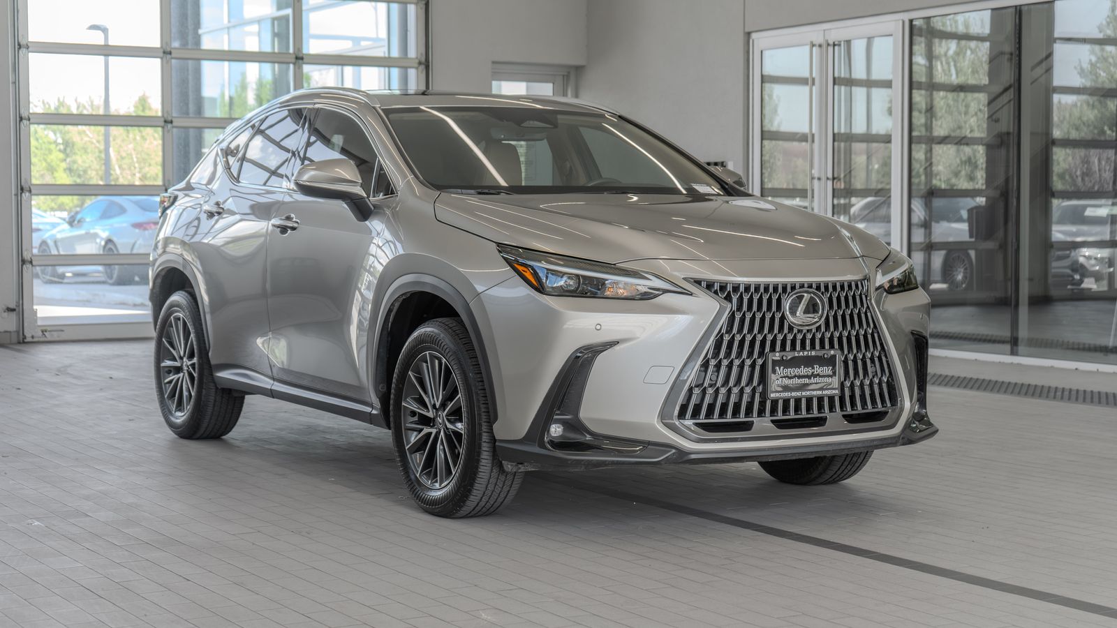 2025 Lexus NX 250 Premium — full photo 20 of 33