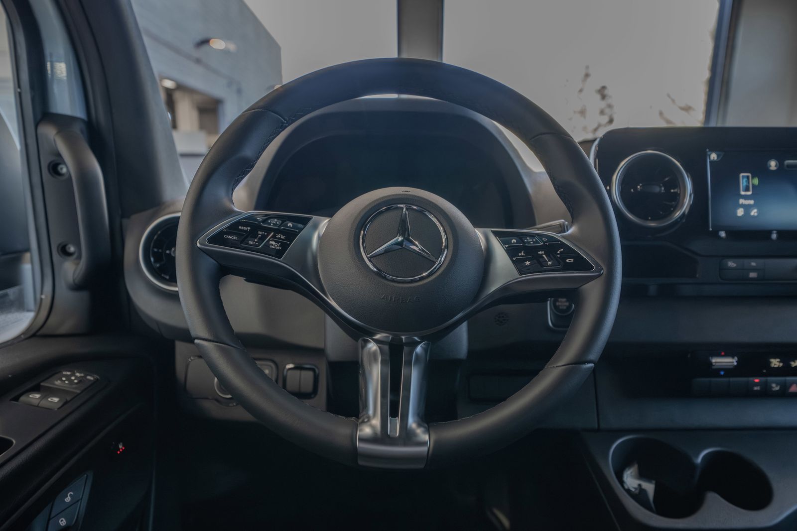2025 Mercedes-Benz Sprinter 2500 Cargo 144 WB — foto completa 9 de 34