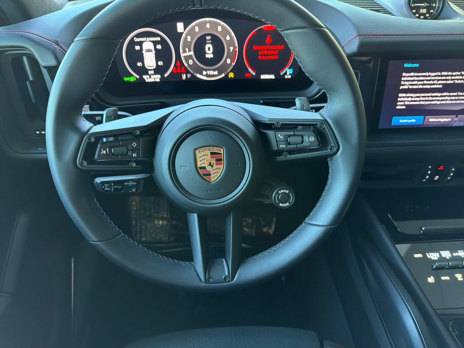 2026 Porsche Cayenne GTS — full photo 14 of 26