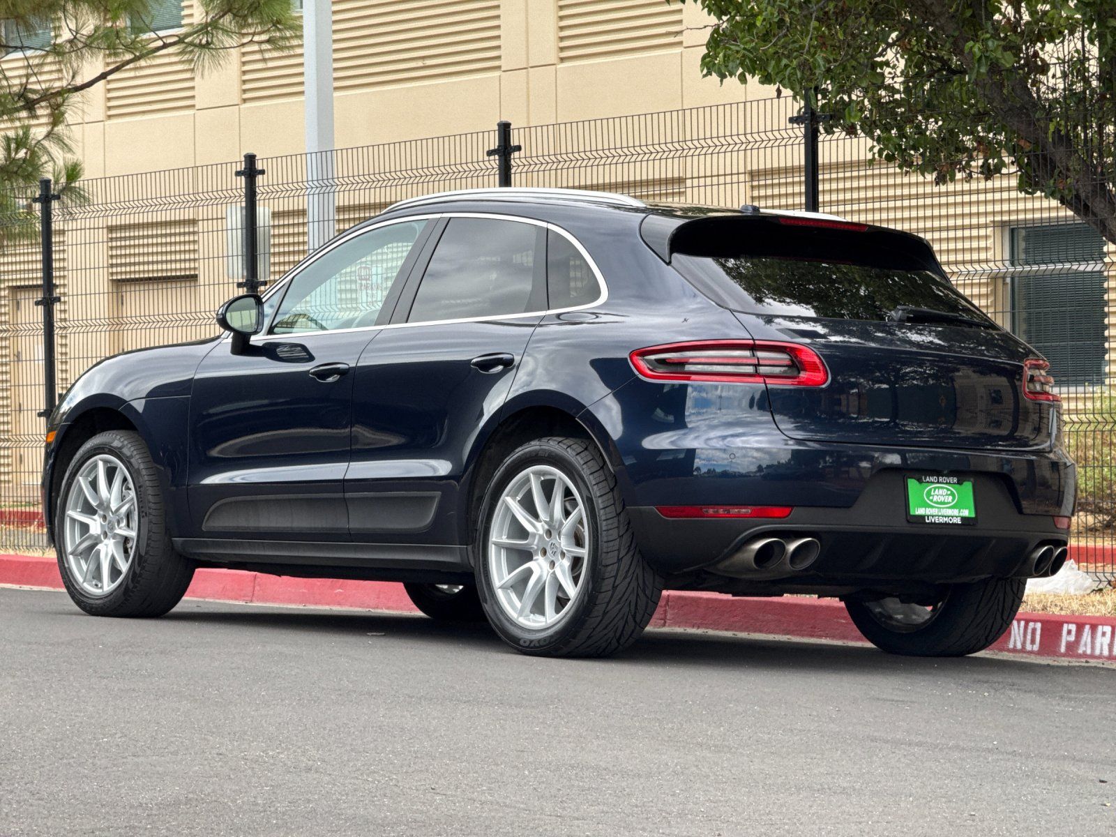 2017 Porsche Macan S — full photo 4 of 29