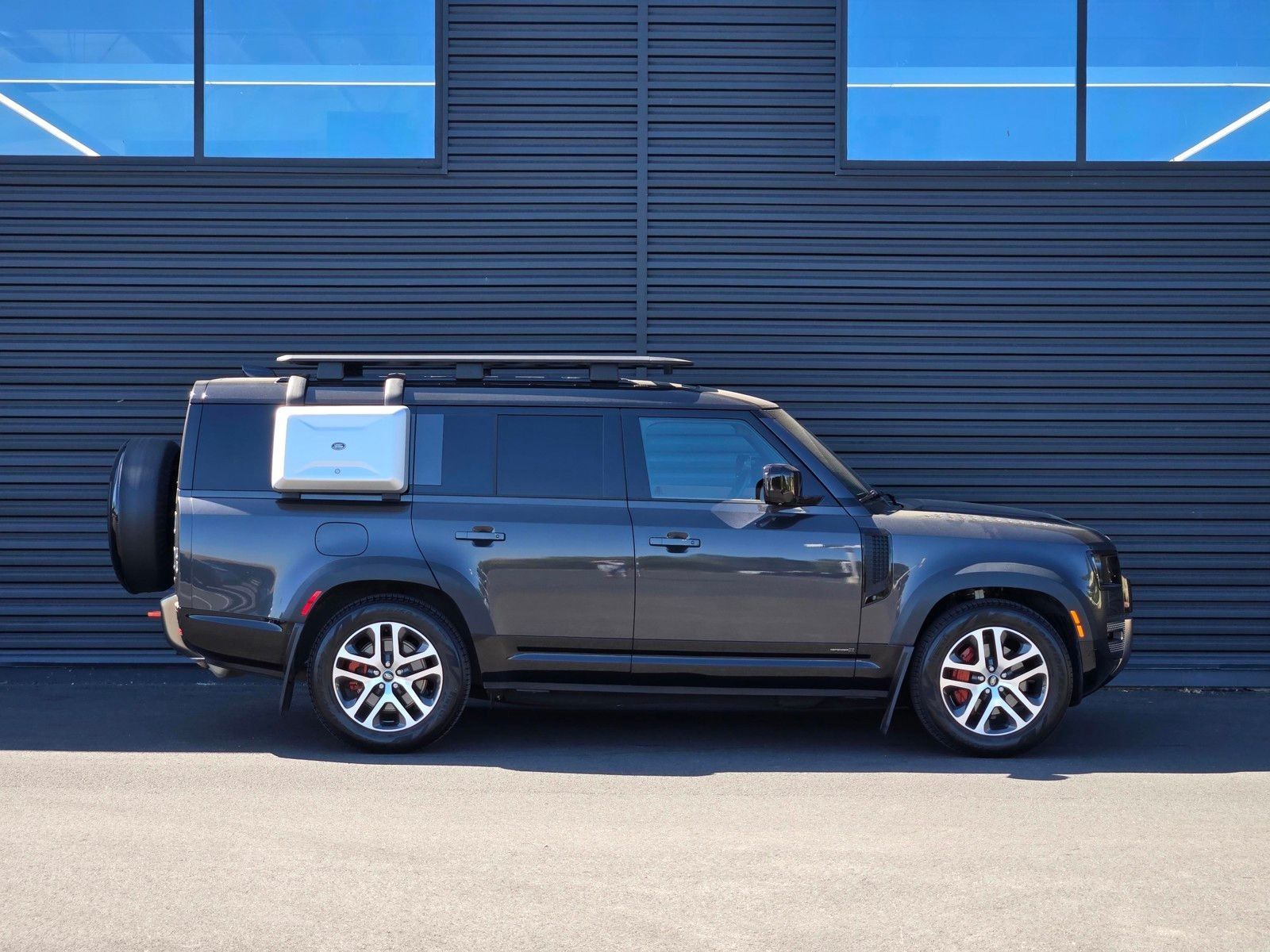 2023 Land Rover Defender 130 X — full photo 7 of 45