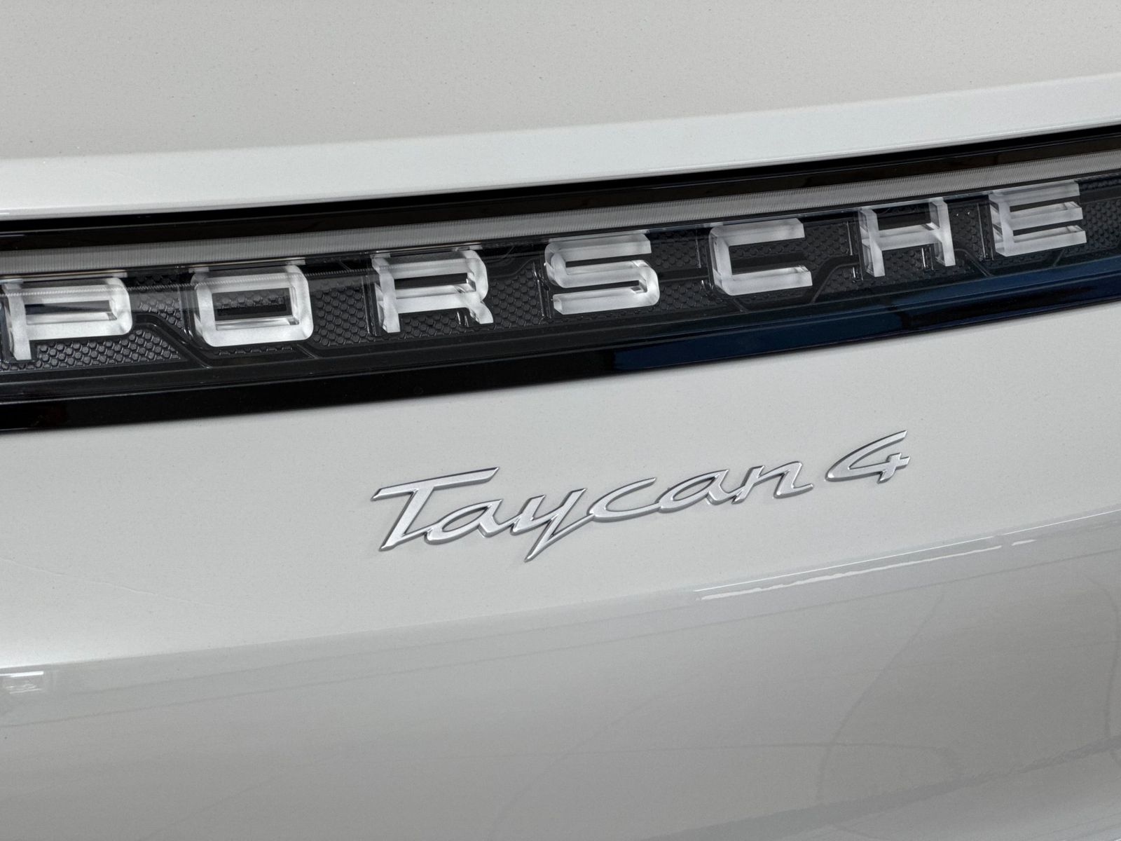 2026 Porsche Taycan Base — full photo 27 of 29