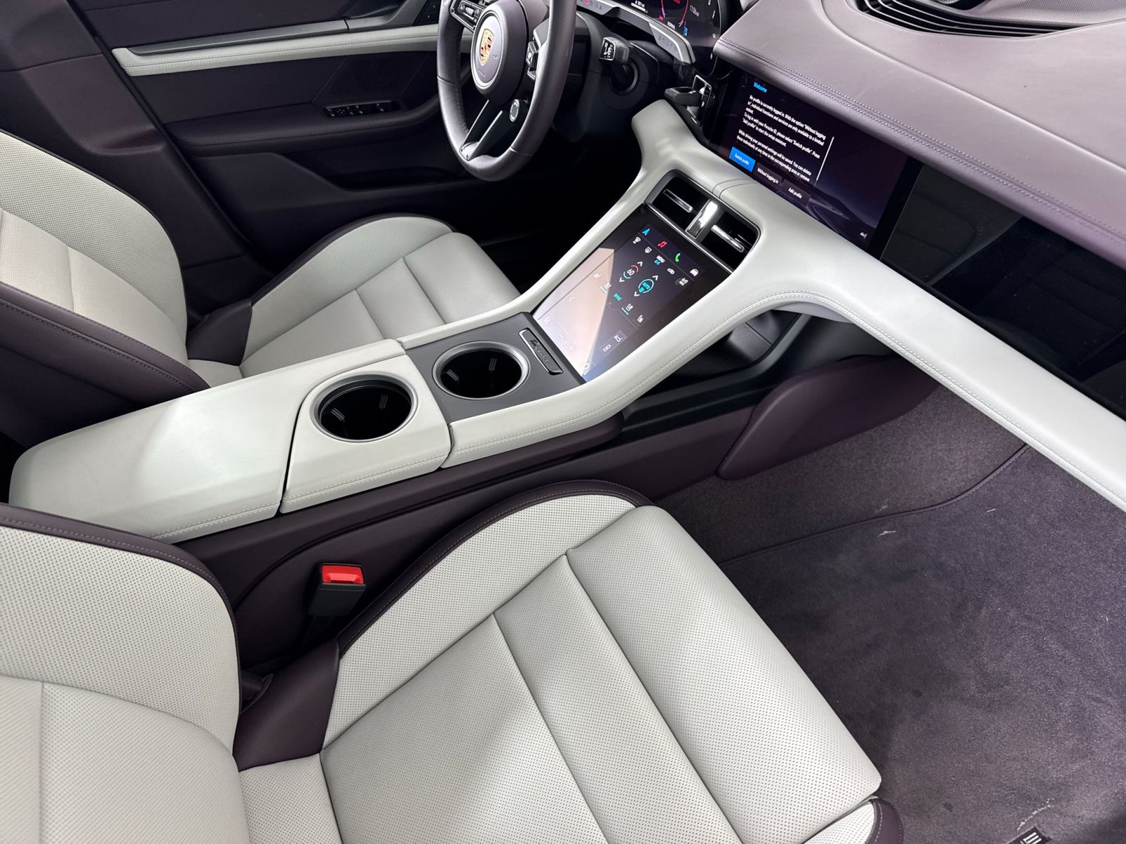 2026 Porsche Taycan Base — full photo 15 of 29