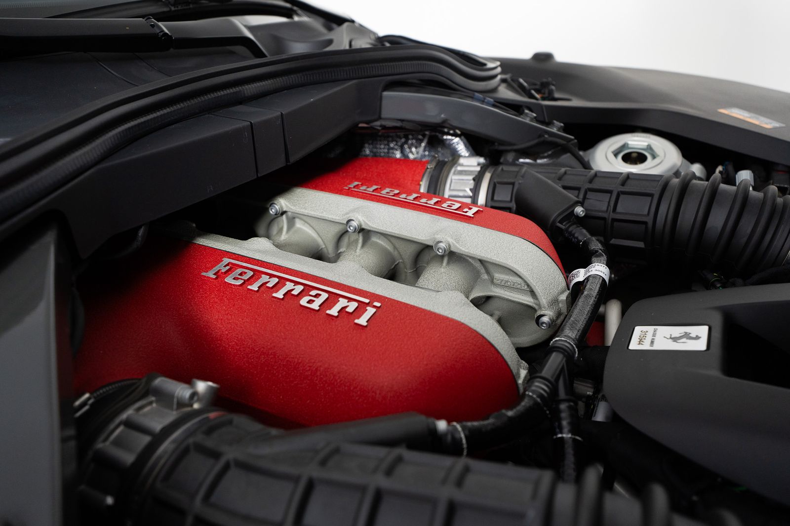 2025 Ferrari Purosangue — full photo 63 of 66