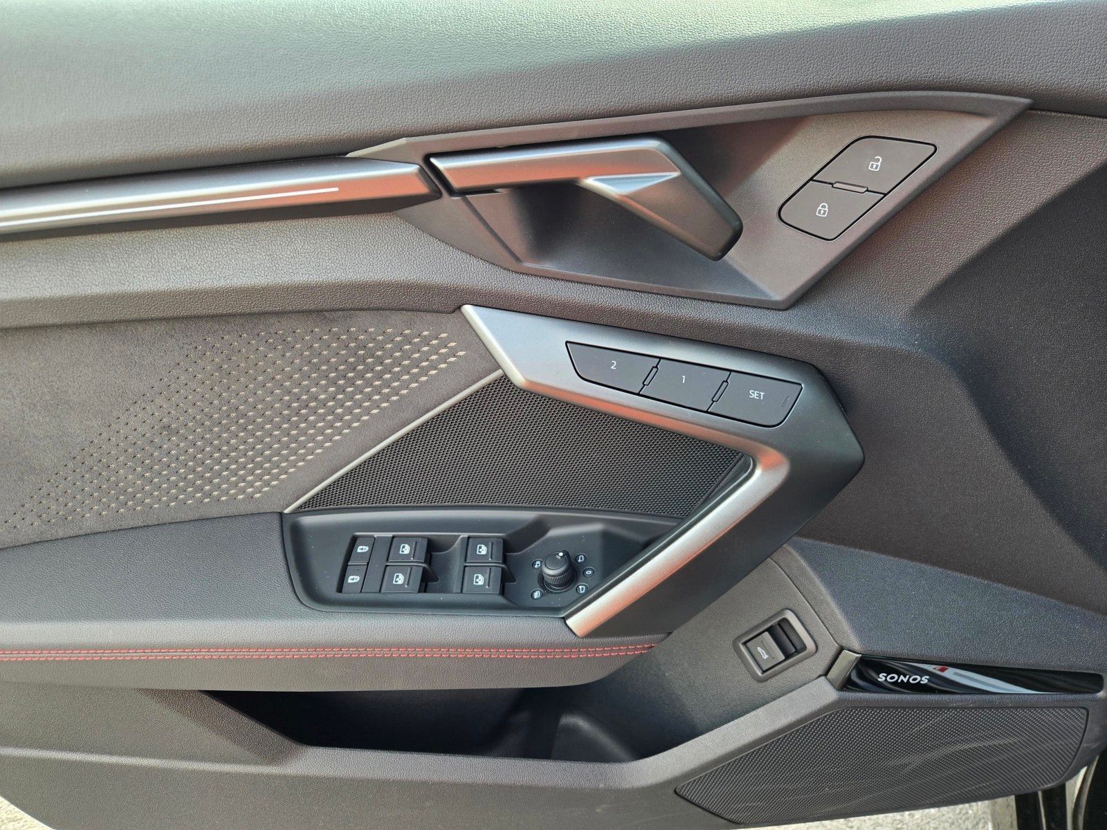 2025 Audi RS 3 2.5T — full photo 17 of 45