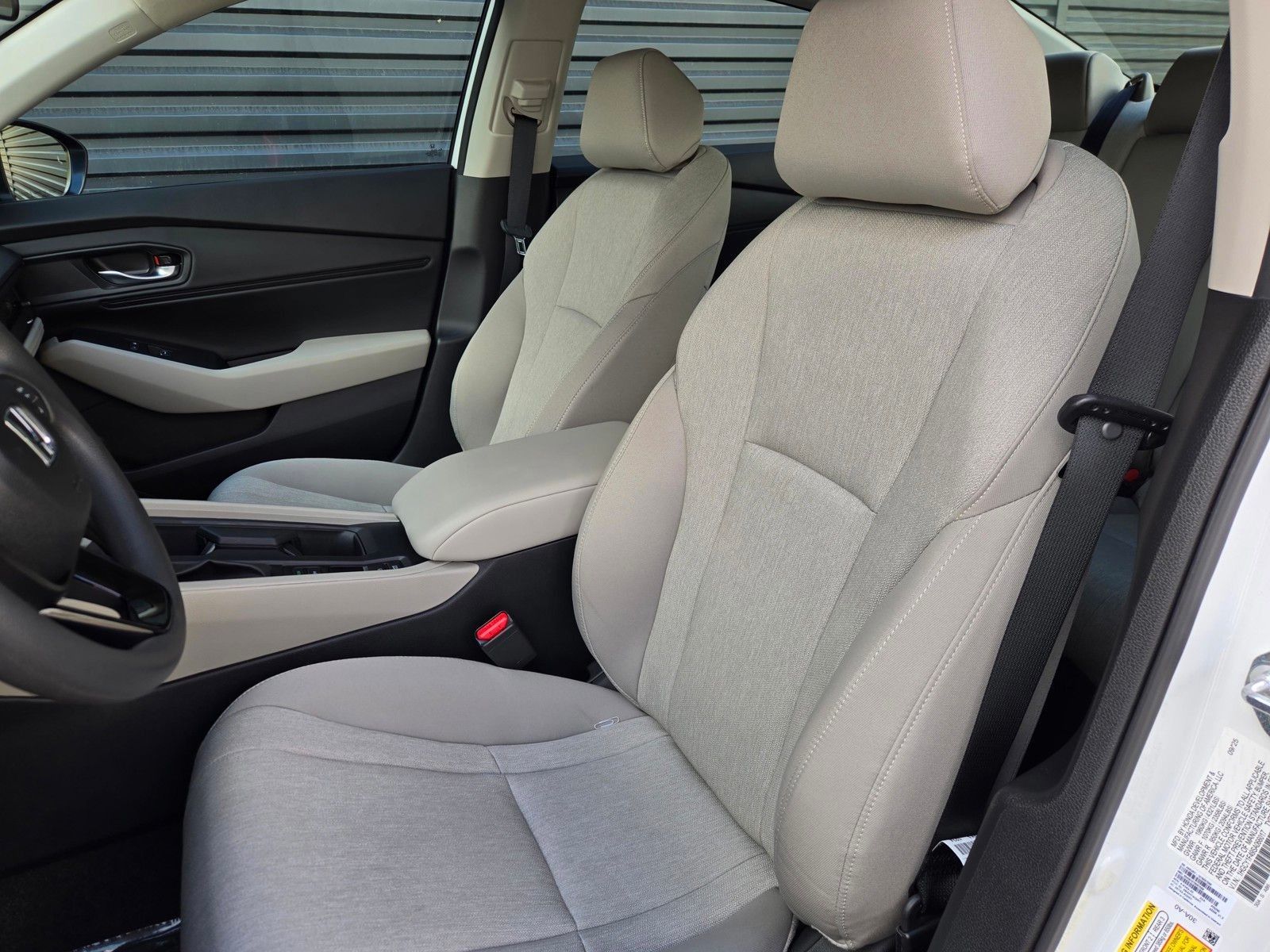 2025 Honda Accord SE — full photo 20 of 28