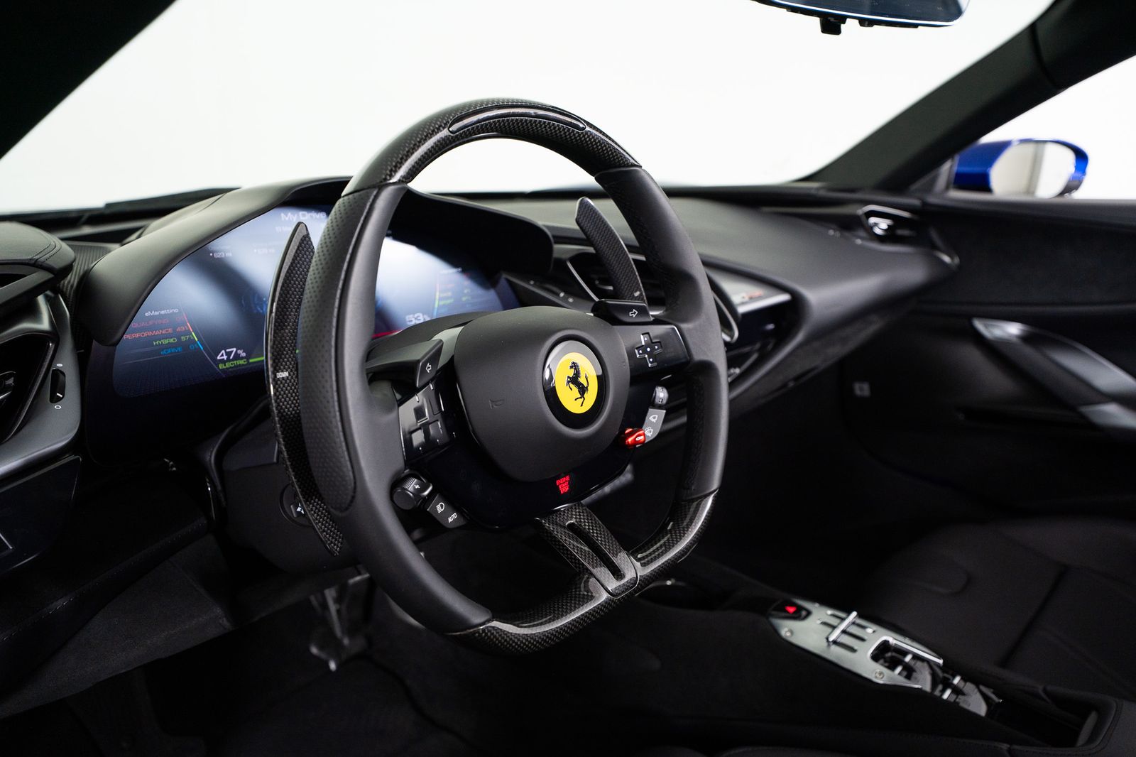 2025 Ferrari SF90 Spider — full photo 17 of 66