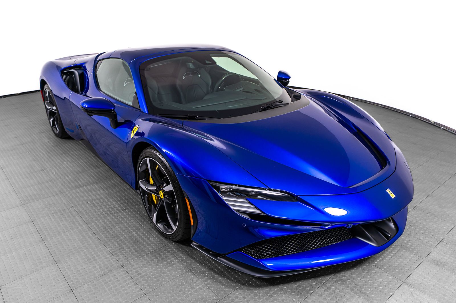2025 Ferrari SF90 Spider — foto completa 61 de 67