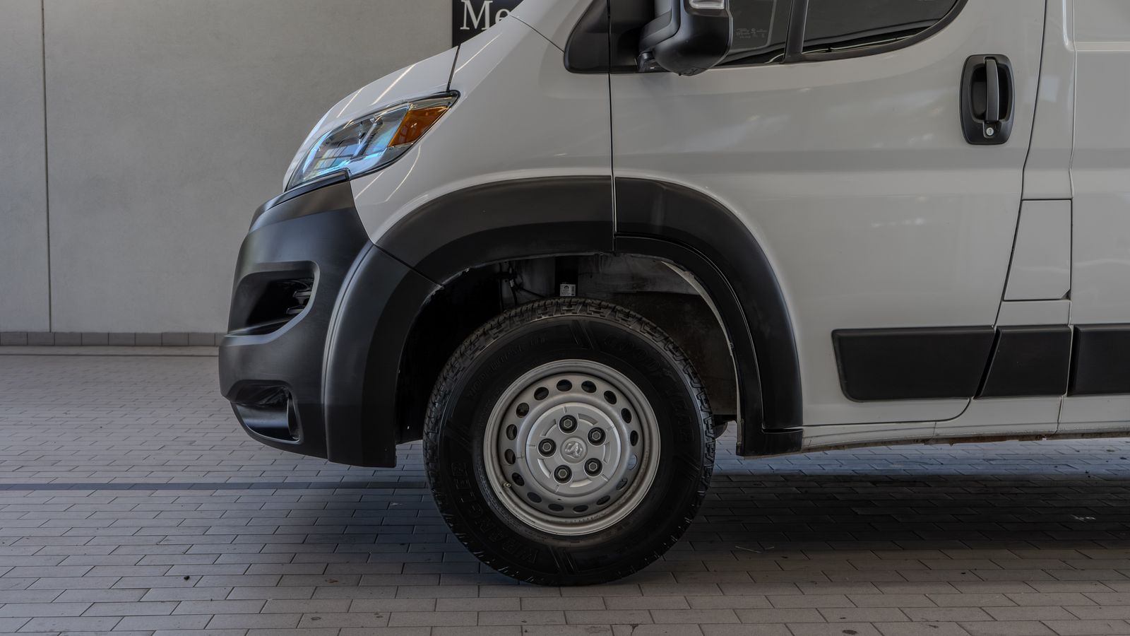 2025 Ram ProMaster 2500 Base — full photo 4 of 33