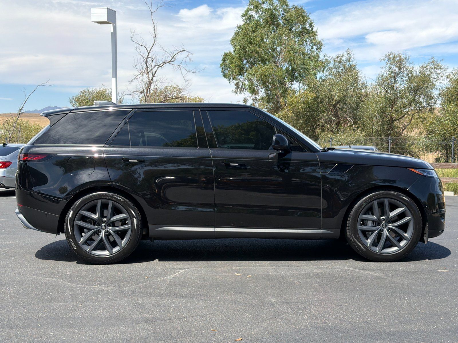 2024 Land Rover Range Rover Sport SE — full photo 7 of 29