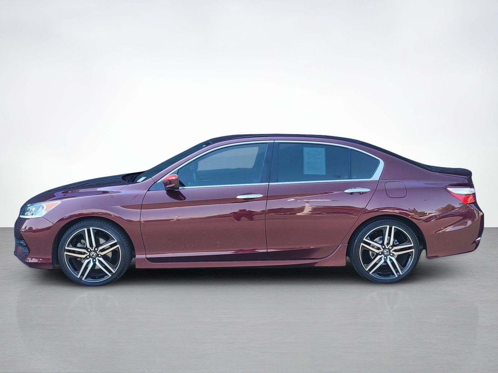 2017 Honda Accord Sport — foto completa 2 de 48