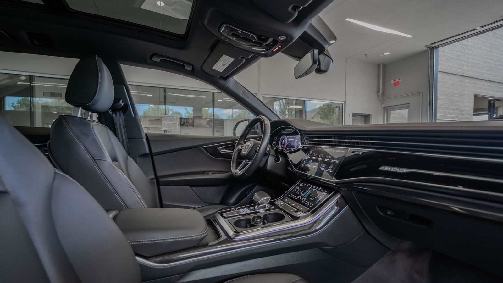 2020 Audi Q8 55 Premium Plus — full photo 17 of 34
