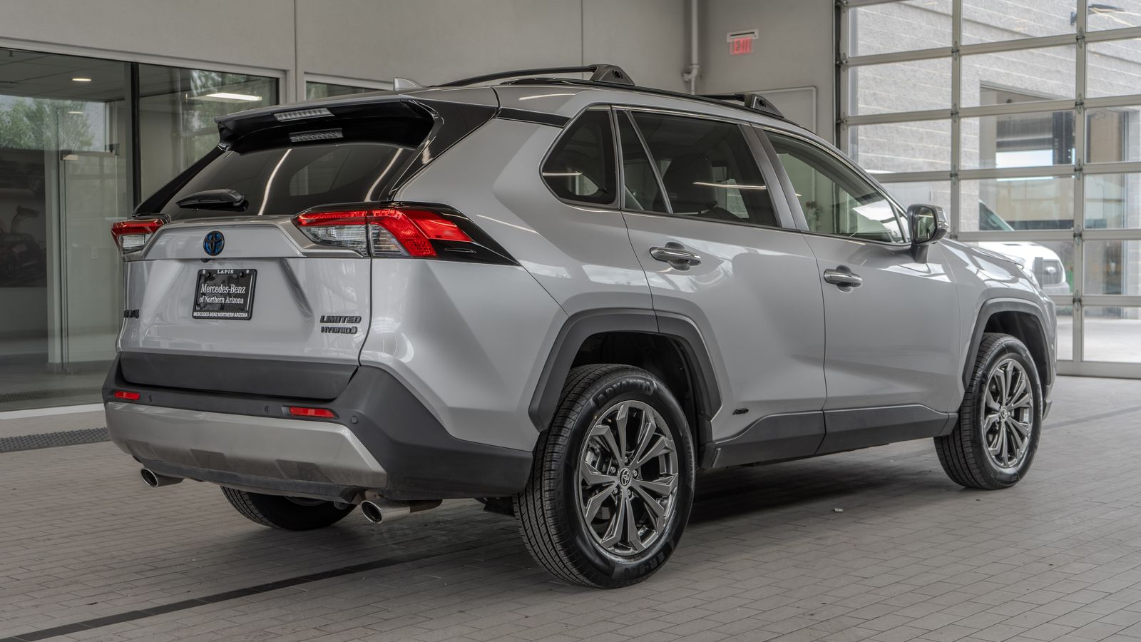 2024 Toyota RAV4 Hybrid Limited — full photo 29 of 35