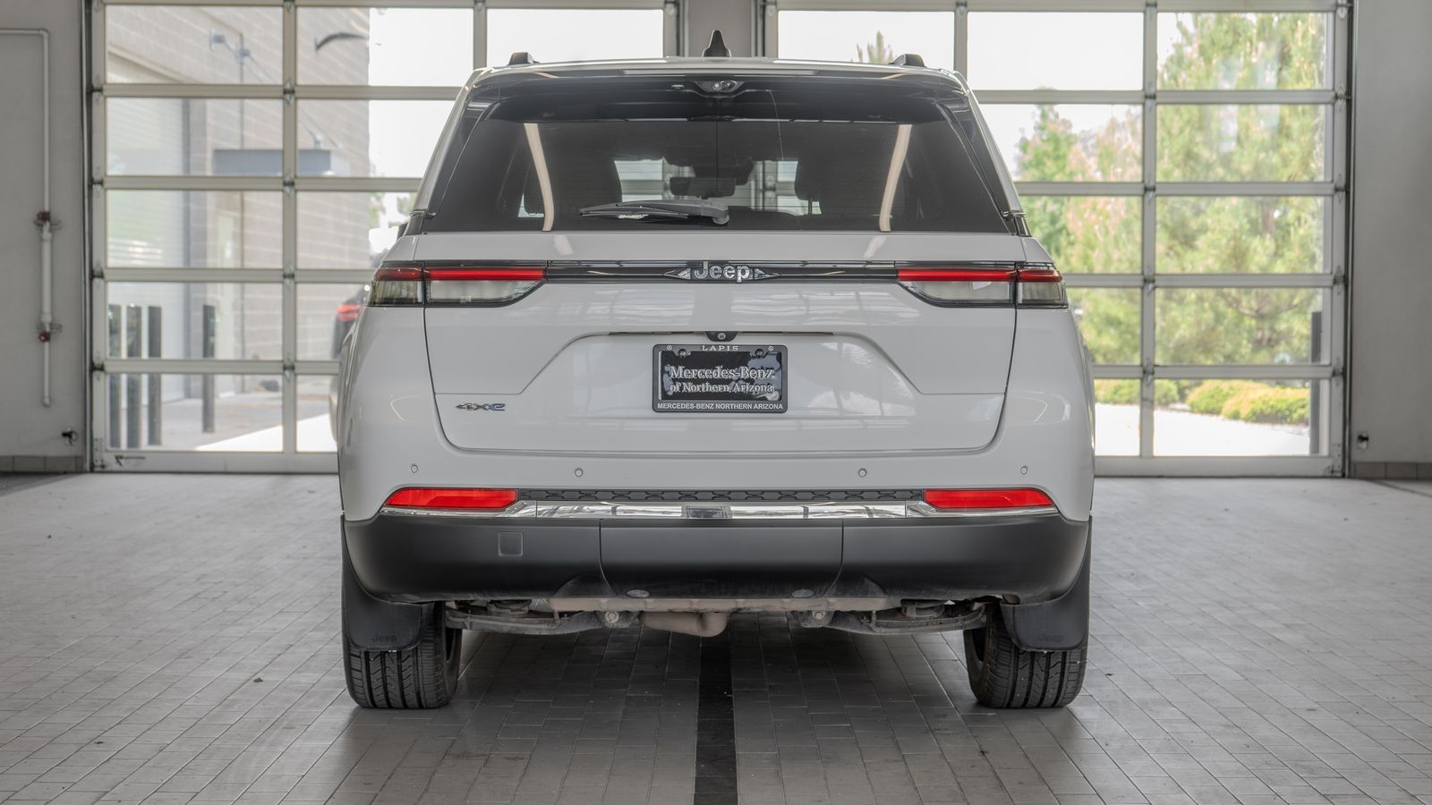 2023 Jeep Grand Cherokee 4xe — full photo 14 of 34