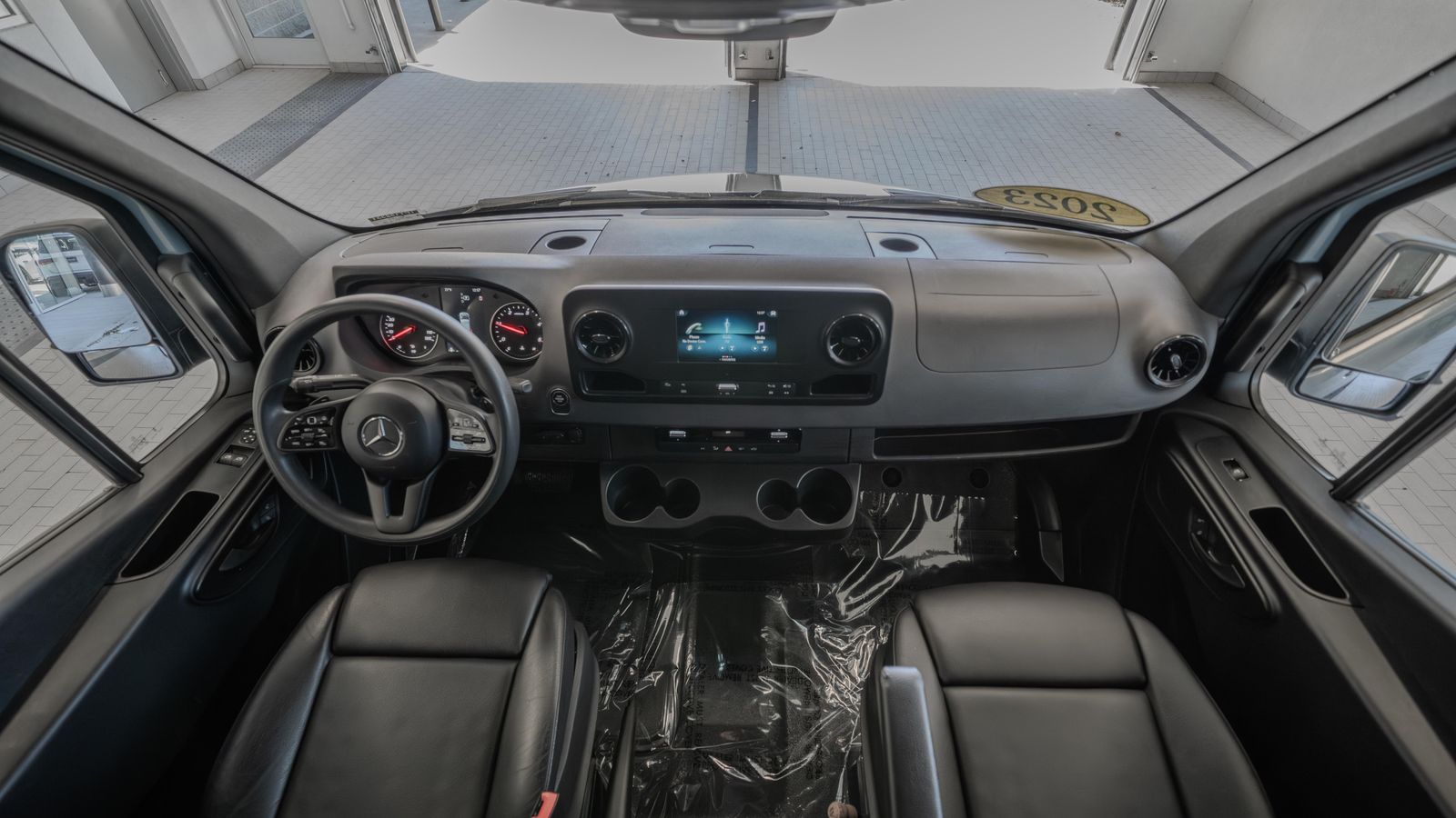 2023 Mercedes-Benz Sprinter 2500 Cargo 144 WB — foto completa 8 de 34
