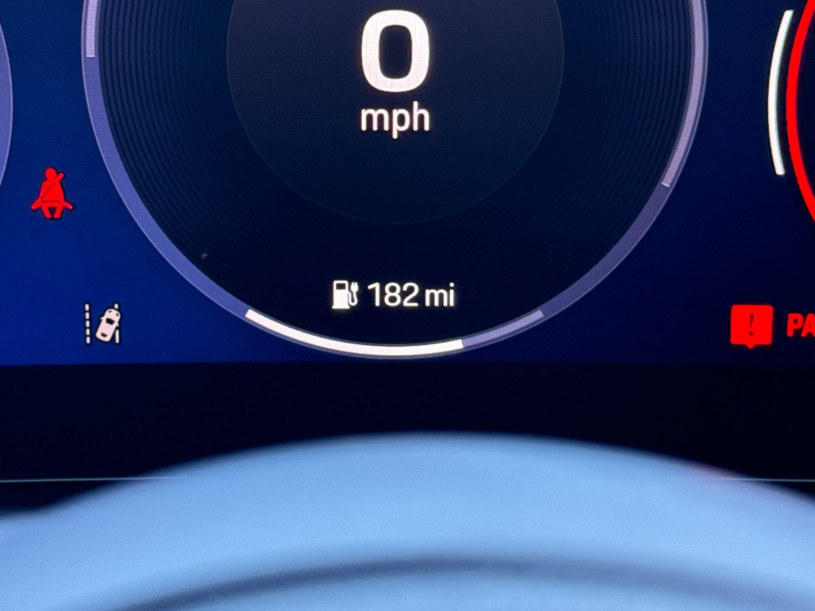 2025 Porsche Macan Electric 4 — full photo 25 of 28