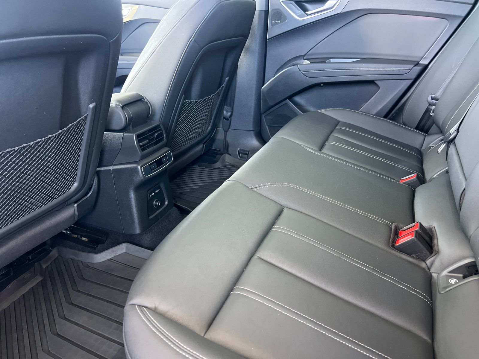2023 Audi Q4 e-tron Premium Plus — full photo 12 of 29