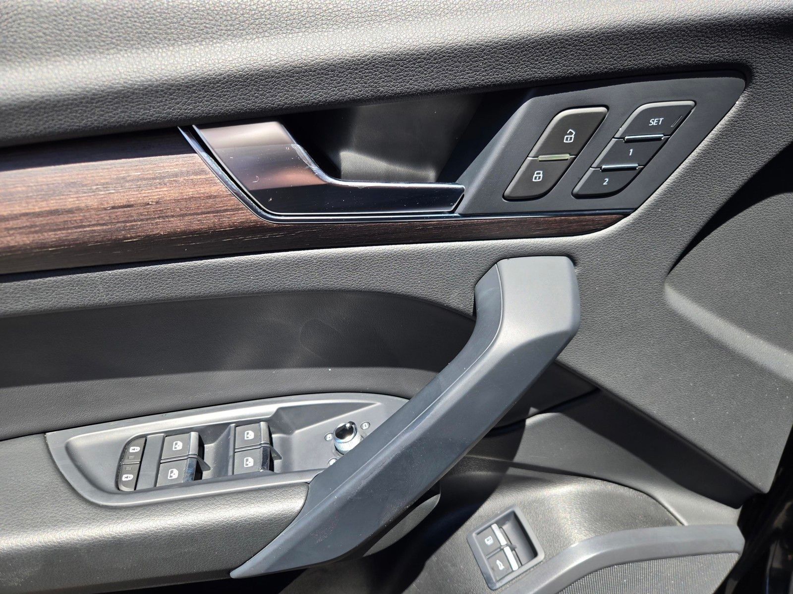 2023 Audi Q5 e 55 Premium — full photo 18 of 45