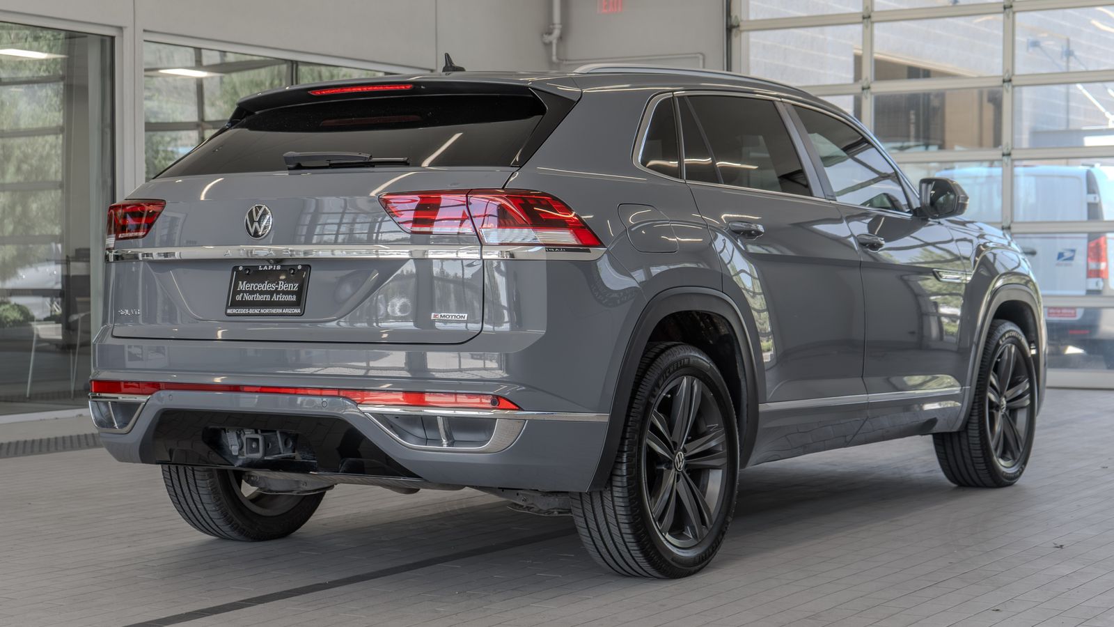 2022 Volkswagen Atlas Cross Sport 3.6L V6 SEL R-Line — full photo 29 of 34