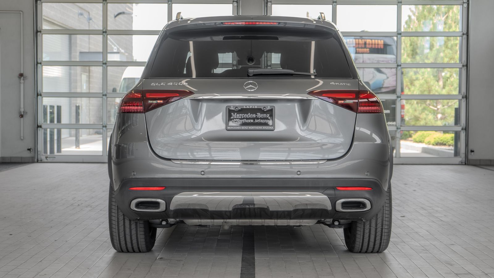 2025 Mercedes-Benz GLE GLE 450e — full photo 14 of 35