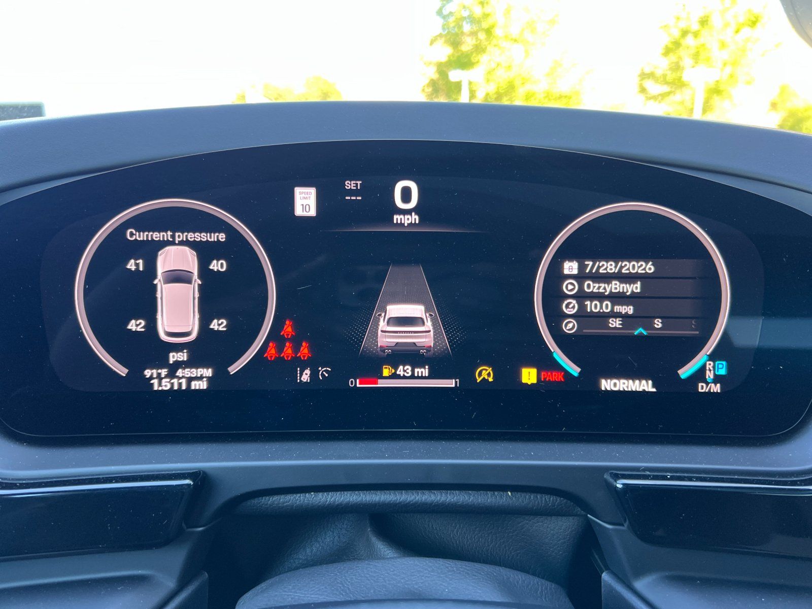 2026 Porsche Cayenne GTS — full photo 25 of 29