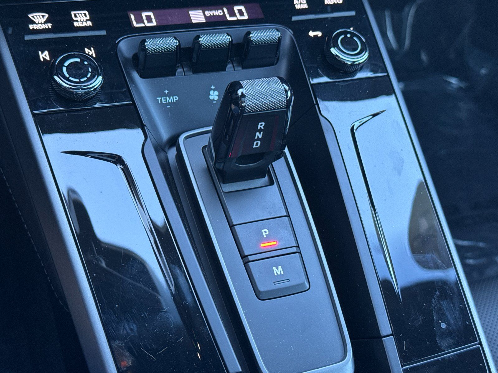 2025 Porsche 911 Carrera S — full photo 21 of 29