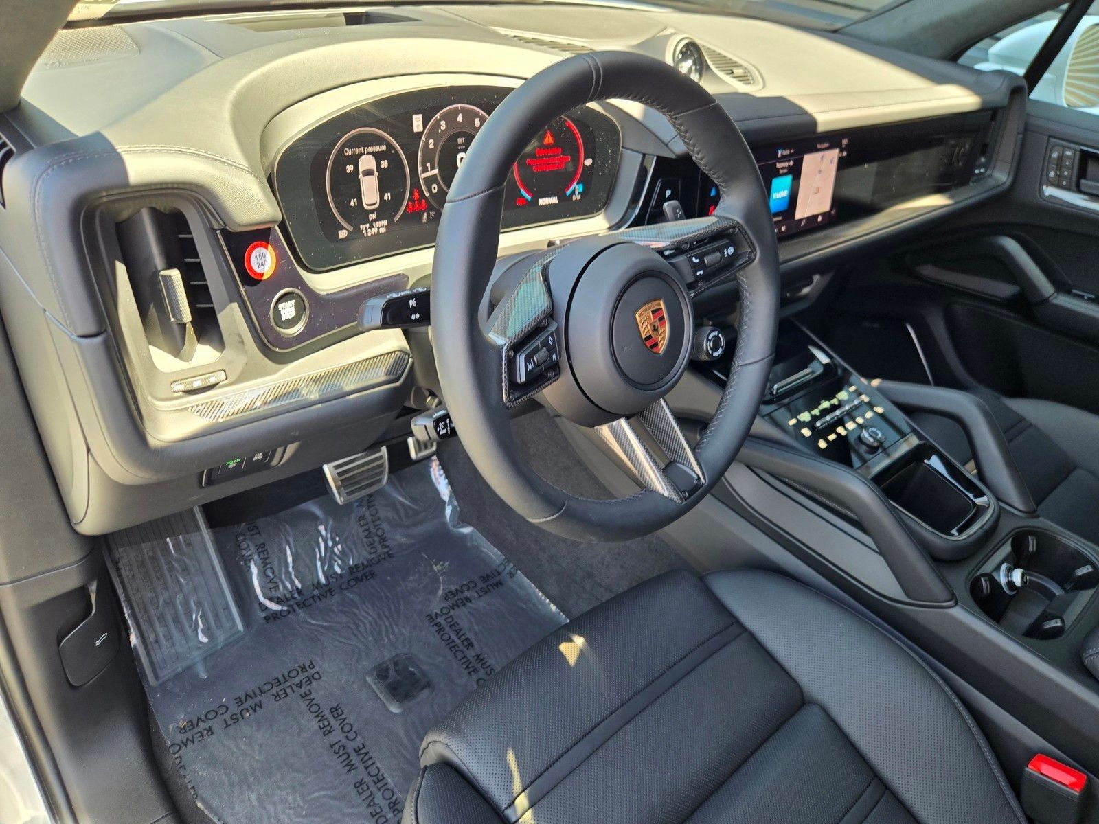 2026 Porsche Cayenne GTS — full photo 4 of 27