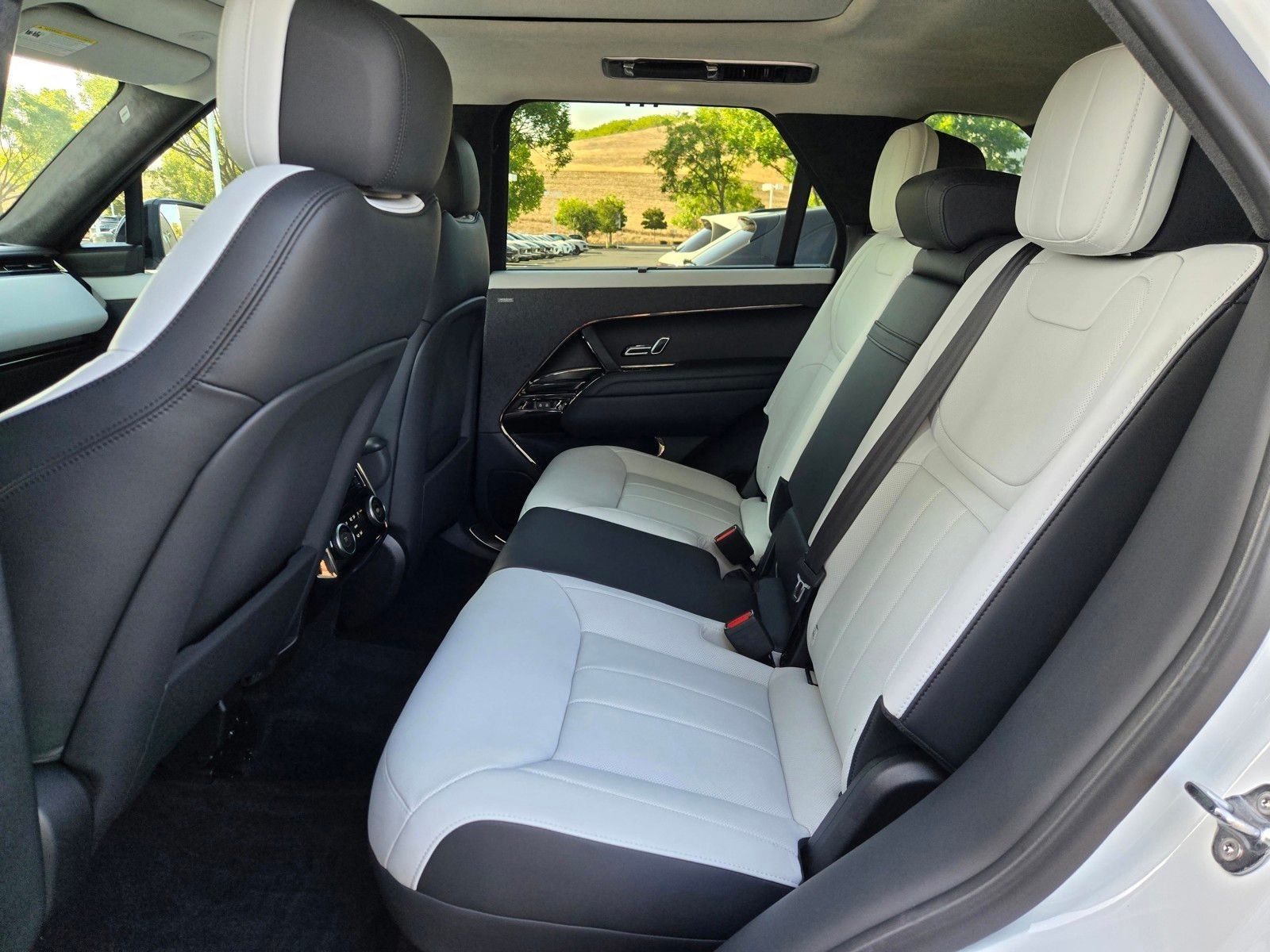 2024 Land Rover Range Rover Sport Plug-in Hybrid Autobiography — foto completa 10 de 45