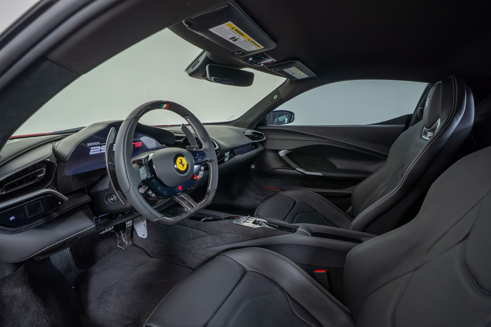 2025 Ferrari 296 GTB — foto completa 27 de 51