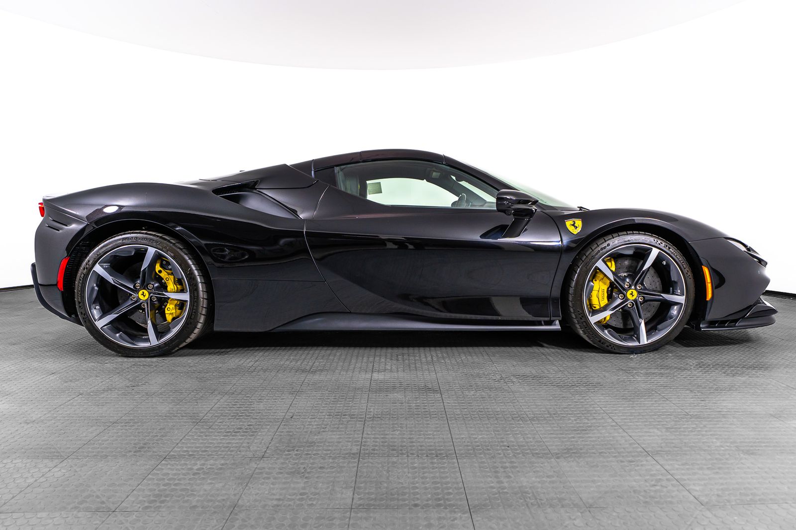 2023 Ferrari SF90 Spider — full photo 52 of 52