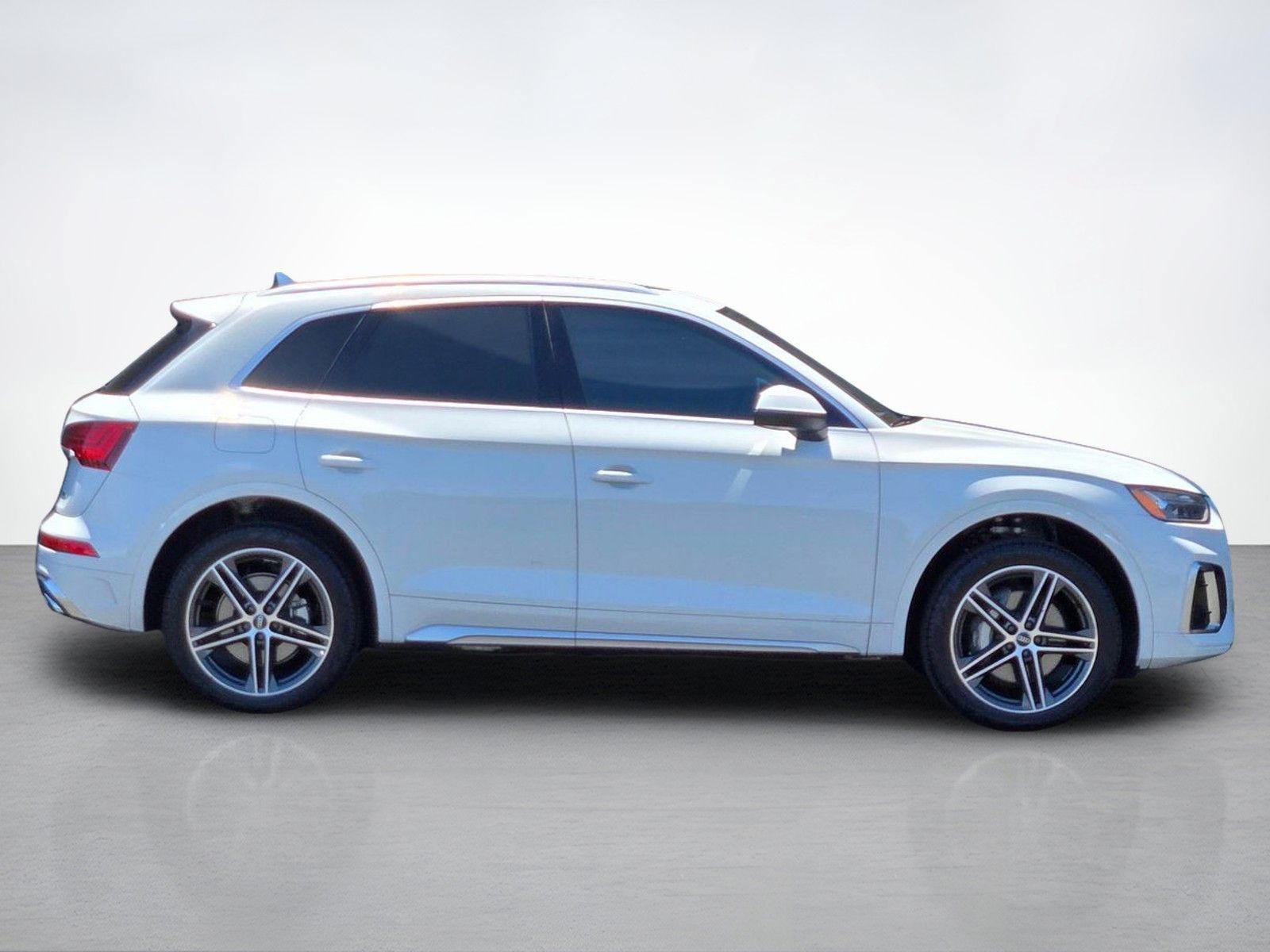 2023 Audi Q5 e 55 Premium Plus — full photo 7 of 45