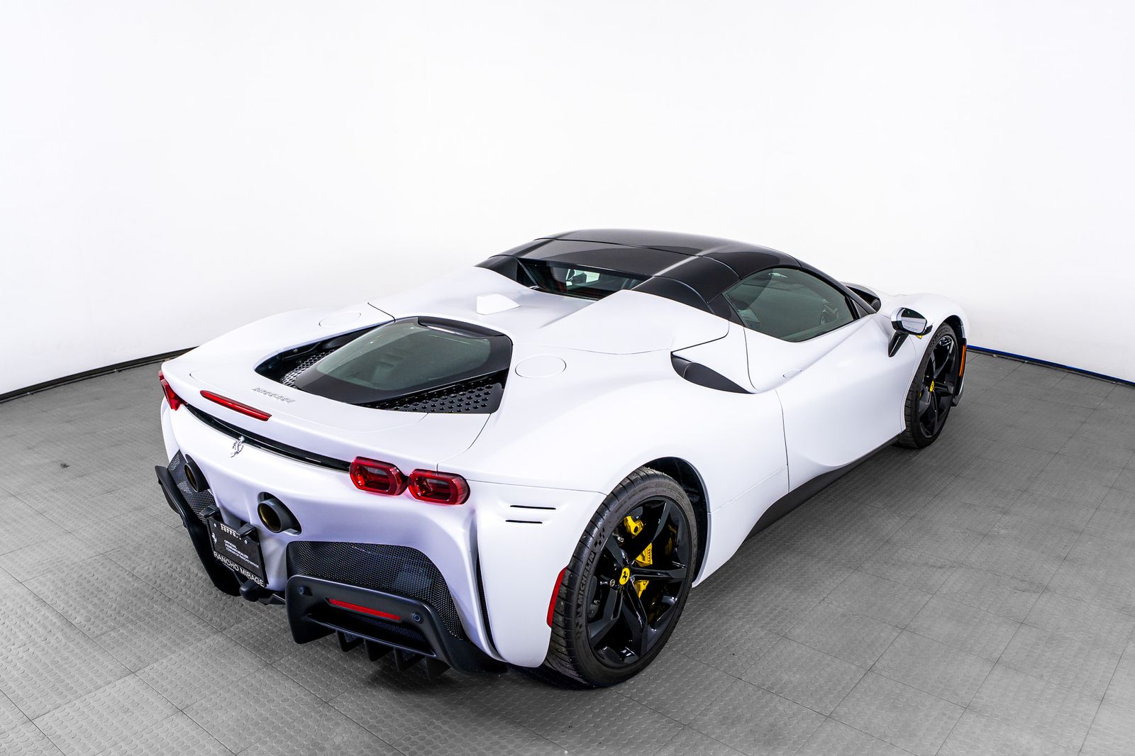2024 Ferrari SF90 Spider — full photo 20 of 50