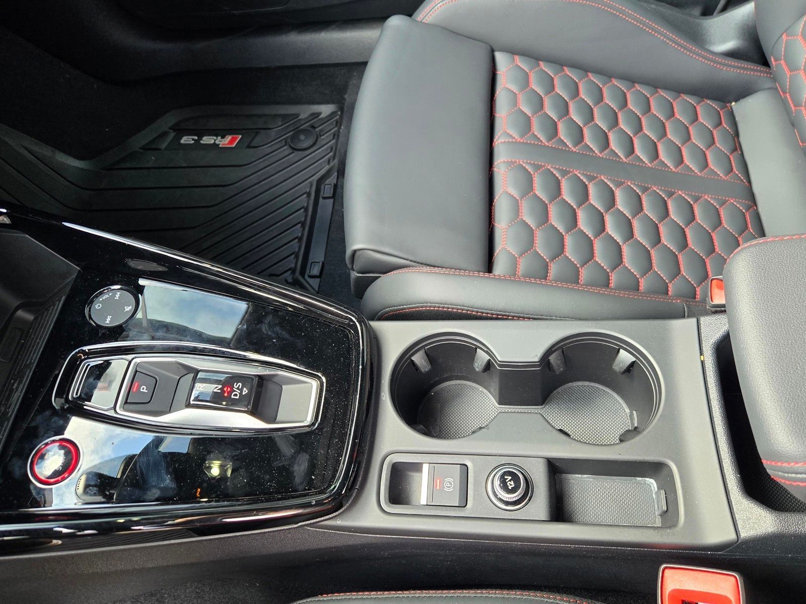 2025 Audi RS 3 2.5T — full photo 23 of 45
