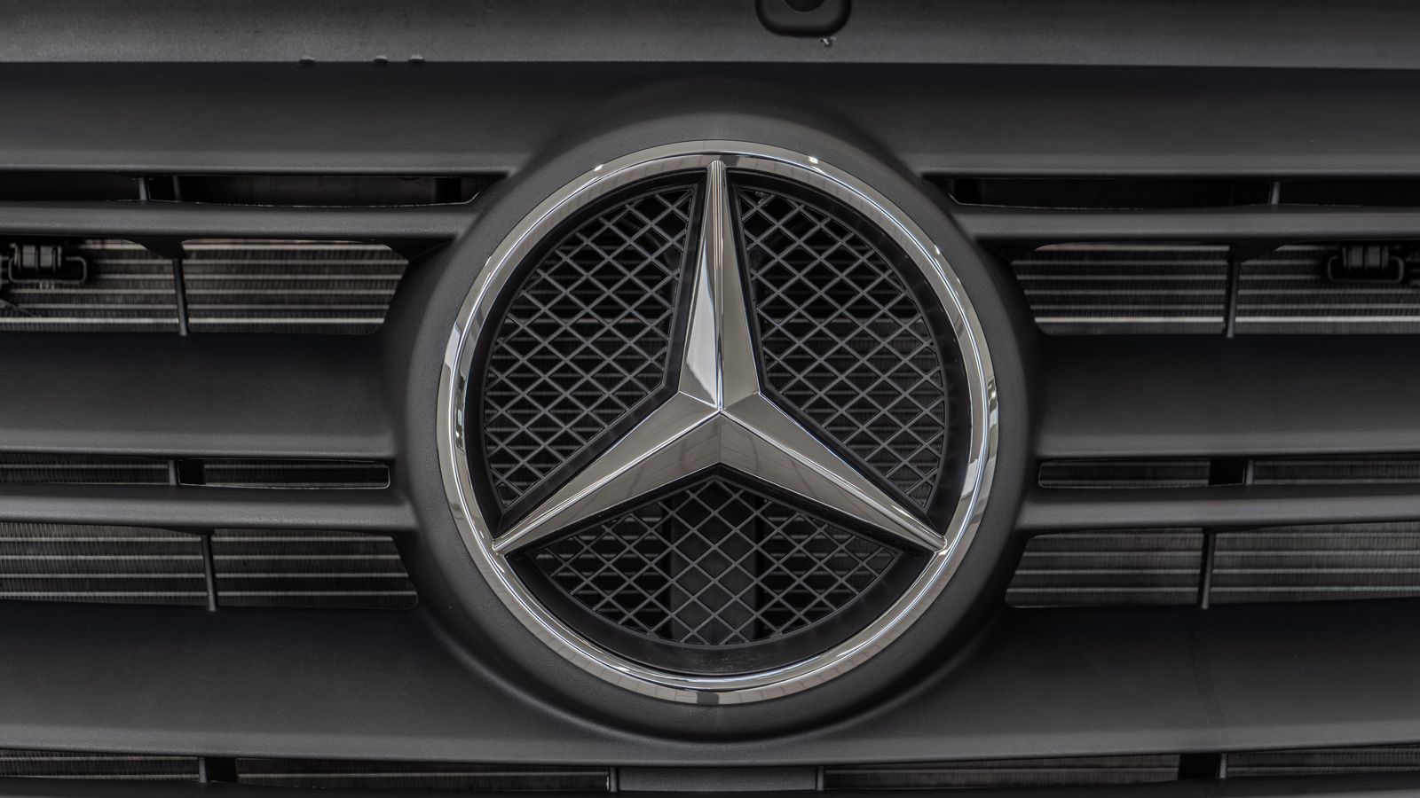2025 Mercedes-Benz Sprinter 2500 Cargo 144 WB — full photo 5 of 35