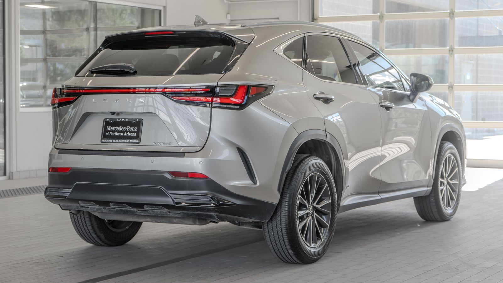2025 Lexus NX 250 Premium — full photo 27 of 33