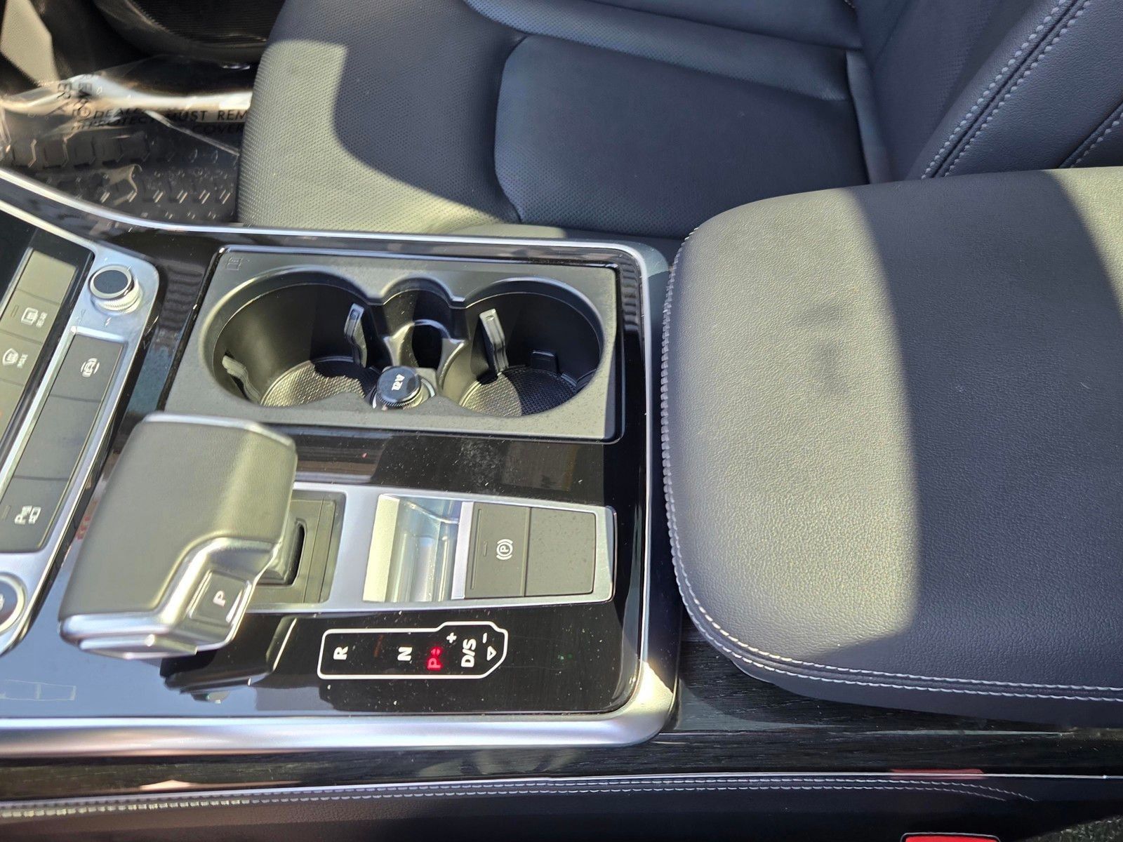 2025 Audi Q7 55 Premium Plus — full photo 23 of 45