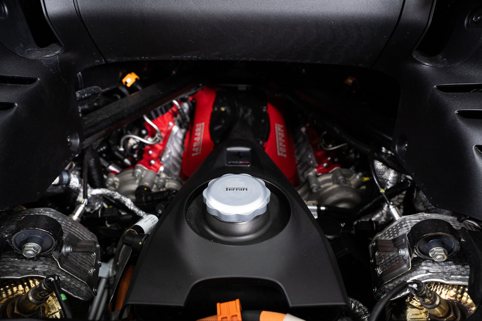 2023 Ferrari SF90 Spider — full photo 23 of 52