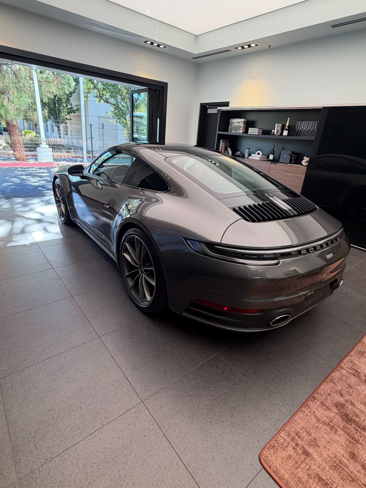 2024 Porsche 911 Carrera S — full photo 5 of 7