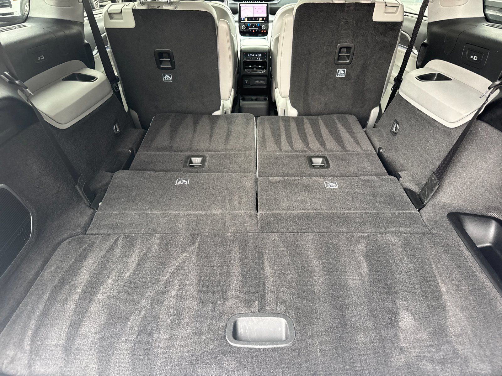 2021 Jeep Grand Cherokee L Overland — foto completa 16 de 30