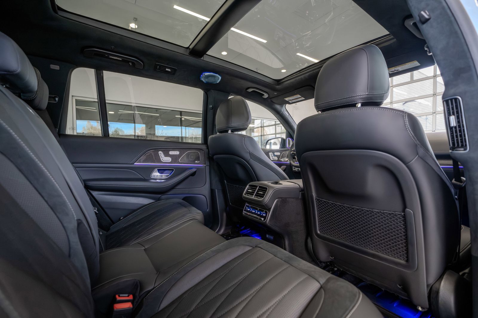 2026 Mercedes-Benz GLS GLS 63 AMG® — foto completa 28 de 36