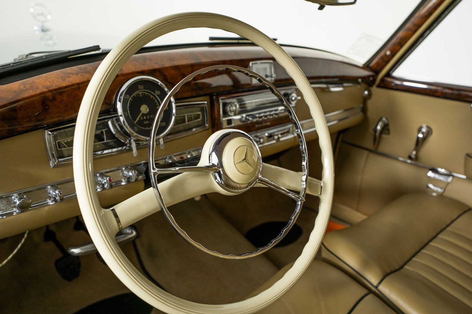 1953 Mercedes-Benz 300-Class — foto completa 28 de 100