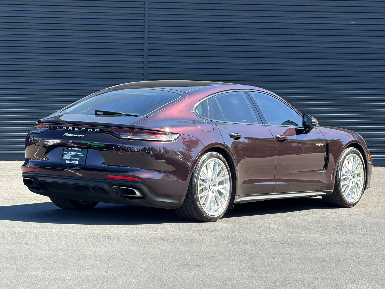 2023 Porsche Panamera E-Hybrid 4 — foto completa 9 de 28
