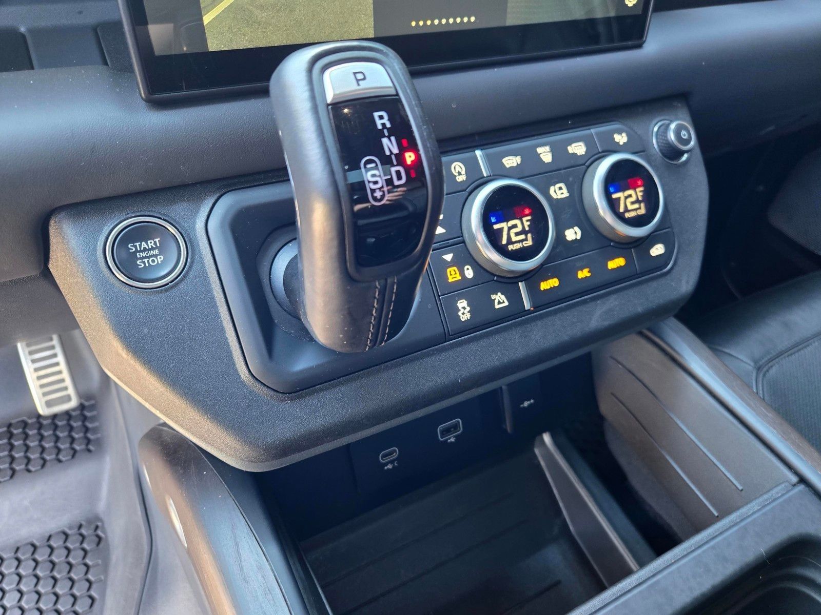 2024 Land Rover Defender 130 X — foto completa 22 de 45