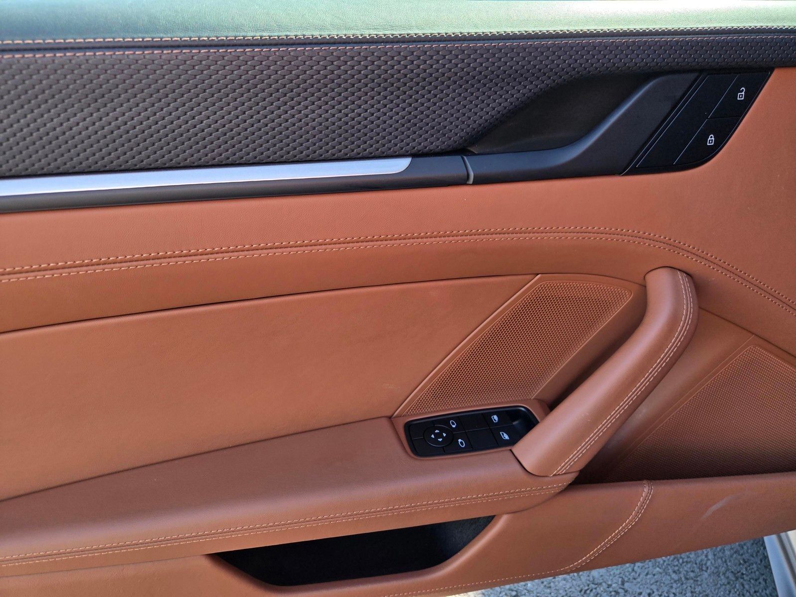 2023 Porsche 911 GT3 — full photo 19 of 27