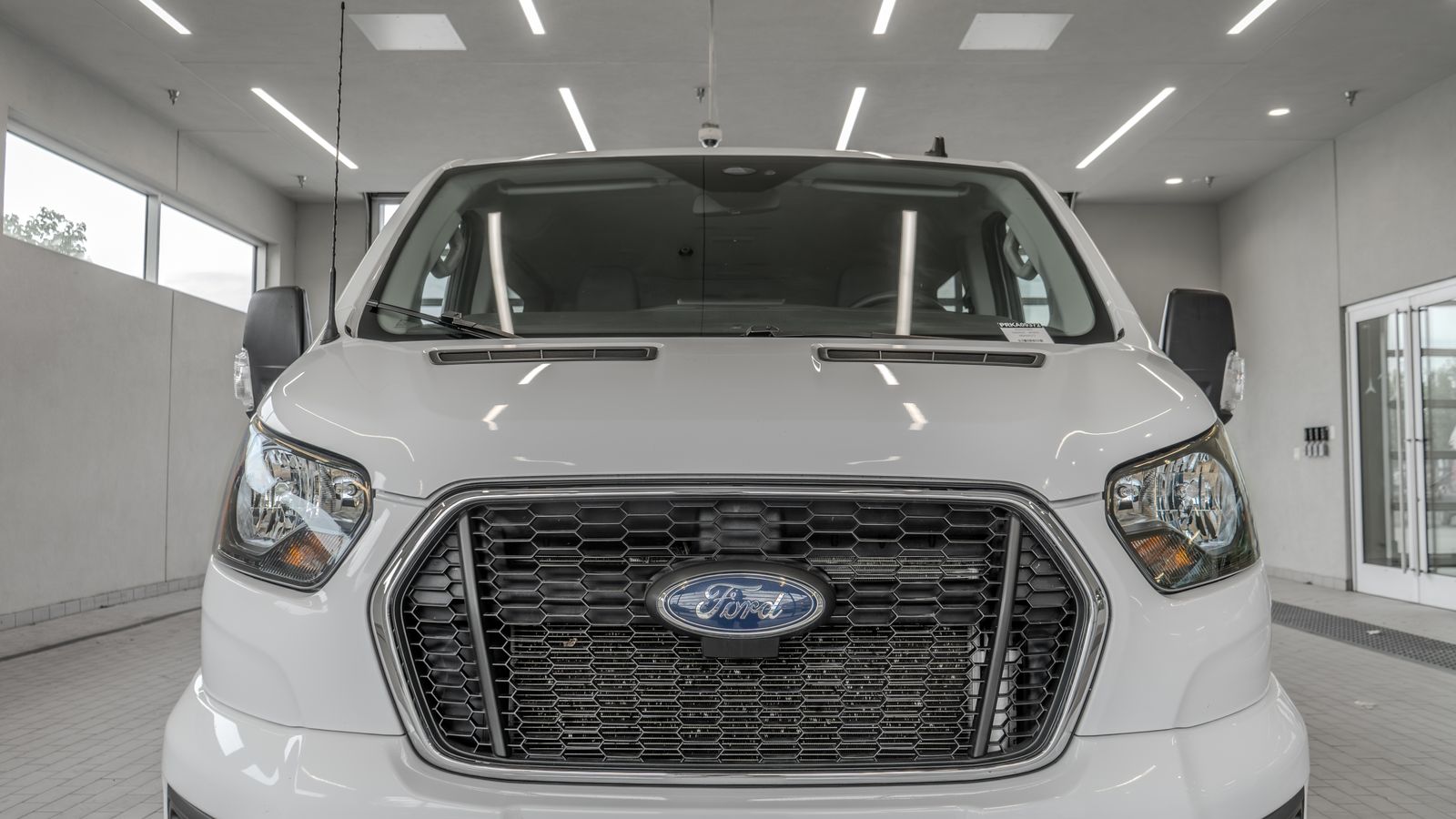 2024 Ford Transit-350 XLT — foto completa 23 de 35