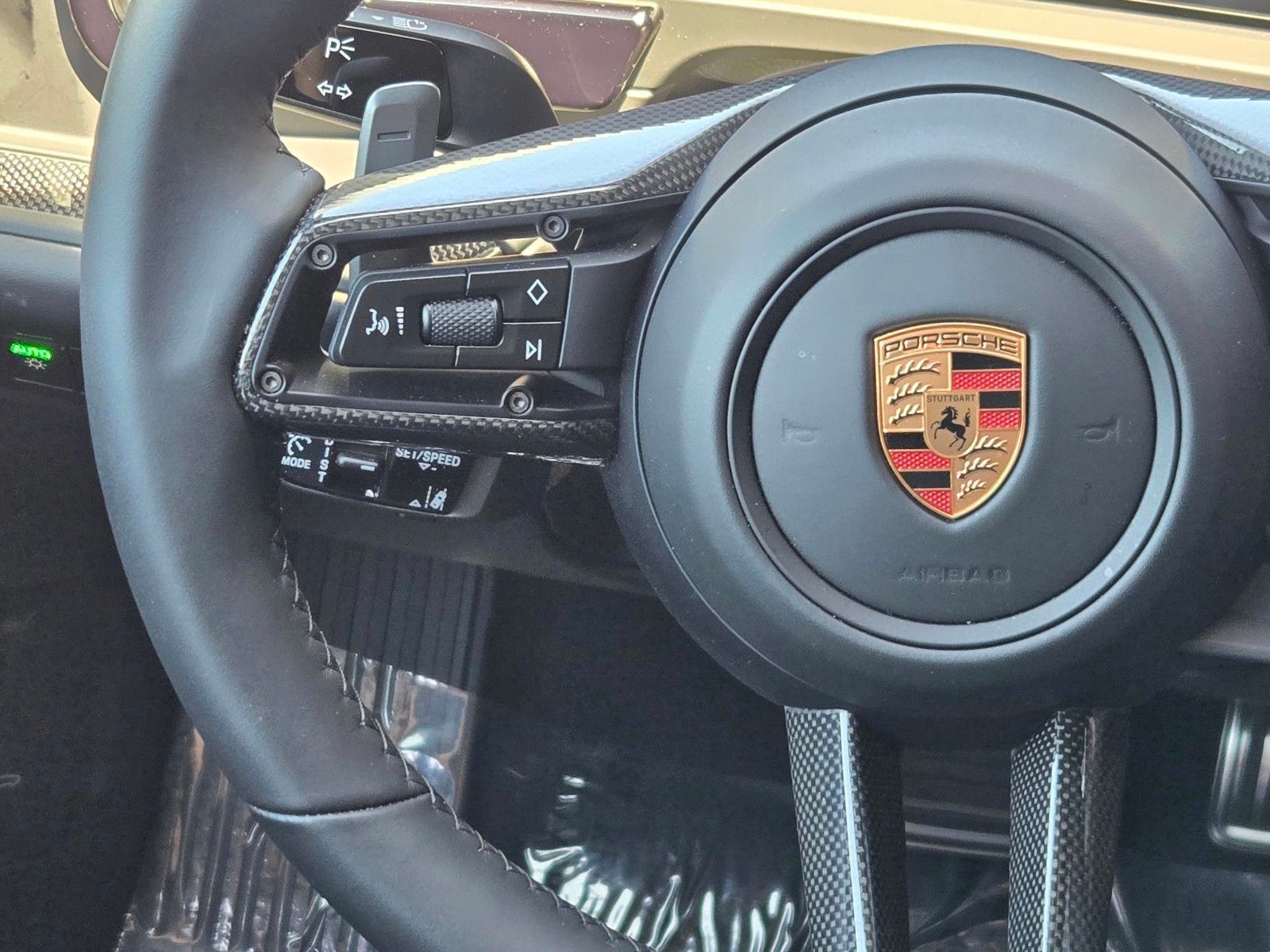 2026 Porsche Cayenne GTS — full photo 18 of 27