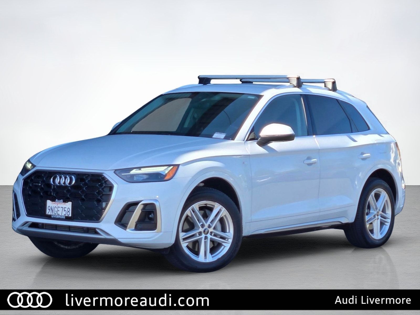 2024 Audi Q5 e 55 Premium — full photo 1 of 45