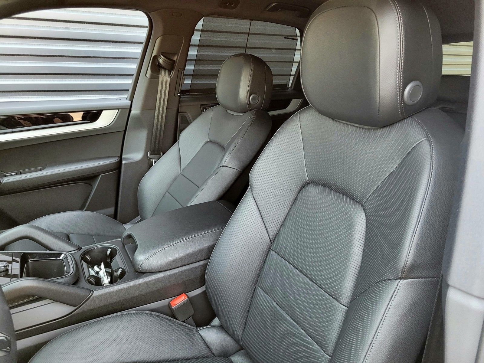 2026 Porsche Cayenne S — foto completa 5 de 28